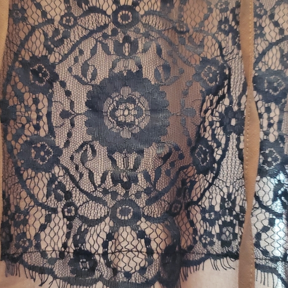 Blouse - Picture 2 of 3